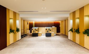 6. Hotel Dr..