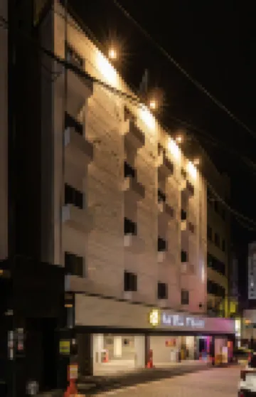 熱爾洛九里酒店