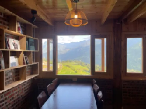 Bees Homestay Sapa & Trekking