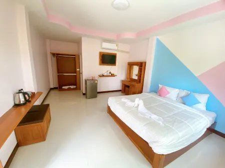 Phobruk Resort and garden Отели рядом с достопримечательностью «Hin Kong Temple»