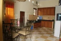 VILLA MUTIARA ASRI Hotels in Berastagi