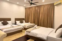 25P Muji | Black & White Kajang Villa with 100" TV Hotels in 