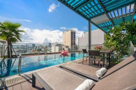 Happy House Hotel & Apartment