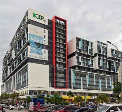 KIP Core Soho Suite by Five Senses Hotels near Lingkaran Cyber Point Park