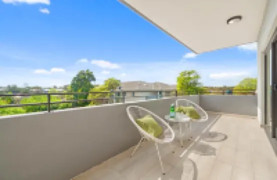 Bright & Elegant 2BR with 2 Parking in Mascot