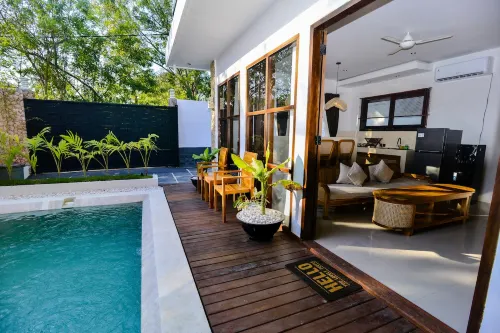 3 Bed Villa in Kuta w/ Day Bed Pool Fast Wi-Fi