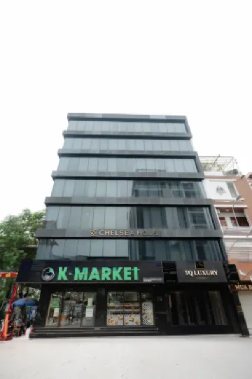 TQ Luxury Hotel & Apartment Các khách sạn gần Vườn hoa 193 Văn Cao