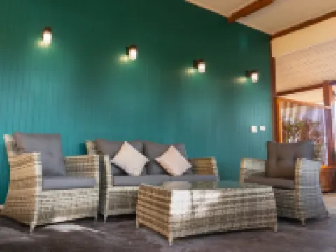 บ้าน สโลว์ไลฟ์โฮมสเตย์ หลังเขา เกาะลิบง โรงแรมในเกาะลิบง