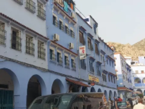 Sakura hotel シェフシャウエンのホテル