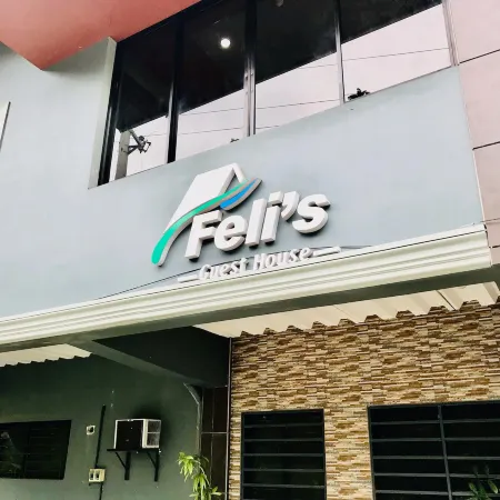 Felli's Guest House Отели рядом с достопримечательностью «Колледж Бохоль Институт оф Текнолоджи Интернешнел»