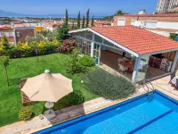 Villa Limon - Seaview Luxury Villa のホテル