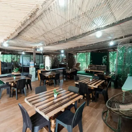 Family Villa in Baler w/ Pool & Spa Tub – 25 Pax