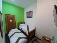 The Cabin Hotel Mantrijeron