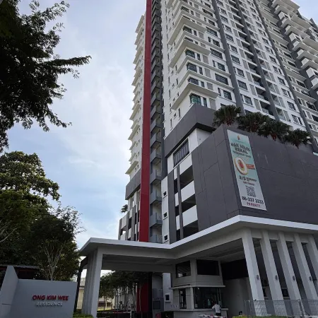 Cozy Stay with Distant Seaview | Near Jonker Walk