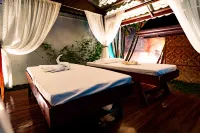 COUCOU HOTEL - 3-Star