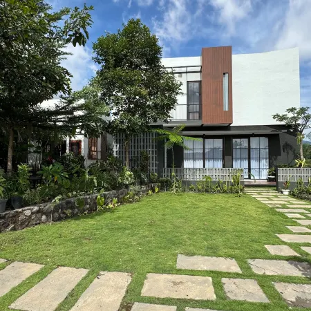 Khainest - Stunning 3BR w/Pool and Mountain View