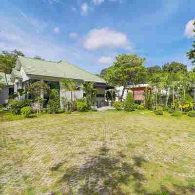 Stylish 2-Villa Combination by Hi At Home Hotel Exterior