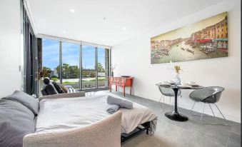 Elegant Art Deco Apartment World Class Building