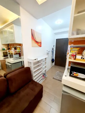 Contemporary Maison Studio Unit at Ortigas Center Pasig