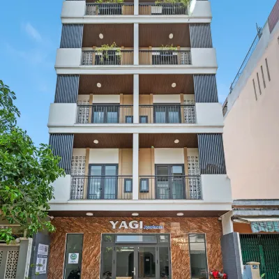 Đông Hải Apartment & Hotel Hotels near Club99