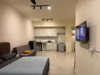 Cozy Nest 4-5pax Studio Near UTM/ Paradigm/ JB - parking