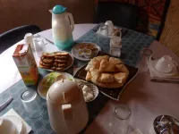 l' OASIS Zarga - 早餐