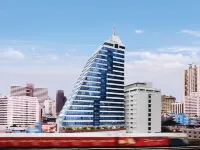 ブールバードホテル - バー
