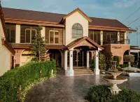 Cottage Pine Rayong Hotels in Thap Ma