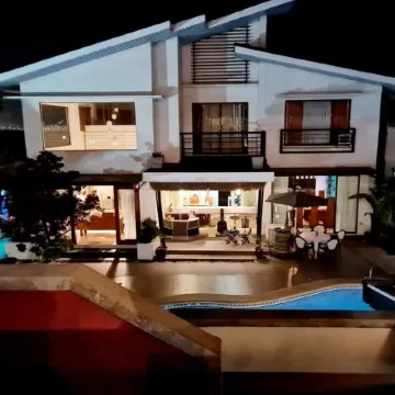 Date and Dine Residences