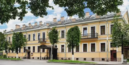 Golden Hotel