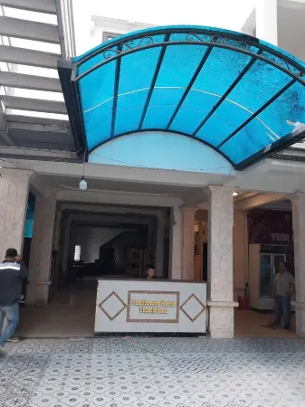 Sunflower Hotel by Huong Duong Hotel - Thanh Hoa Отели в г. Quang Xuong District