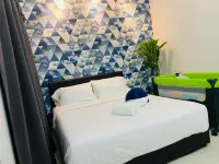 RetroHOUSE CoCo Near JONKER & AFAMOSA by Myplace