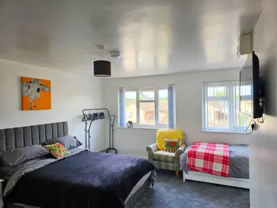 Badger Haven: Apt 4 | Large Apartment in Brackley Hotels in 