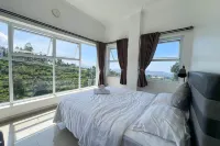 4 BR Villa Casa De Valley View Lembang with Billiard, Karaoke & Mountain View - Villaer