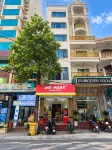 Sea Side Hotel & Music Box - 2-Star