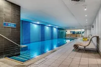 Beachfront at Glenelg Oaks Parking Pool Gym Wi-Fi - ติดทะเล