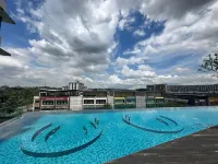 Bukit Jelutong Luxe Stay Hotels in Subang