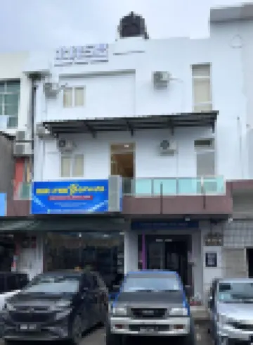 5 ° N latitude Homestay