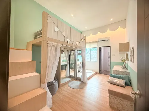 GatherLuxe Ipoh, Landed 14Pax, KTV, Kids Room, Baby Cot - Homestays