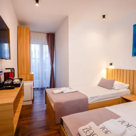 Zoe Hotel