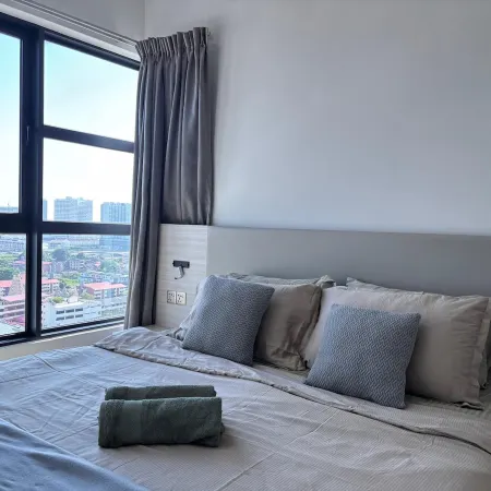 Cozy Stay with Distant Seaview | Near Jonker Walk