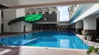 By Trixia BE Apartments, Luxury Studio Apartments near IT Park - Pools