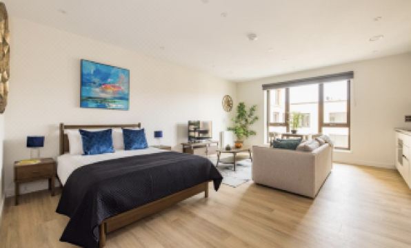 3. 런던 그린포드 ..