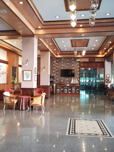 รูปภาพของLertthanee Hotel