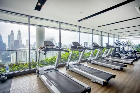 The Colony & Luxe with KLCC view Skypool by Cobnb