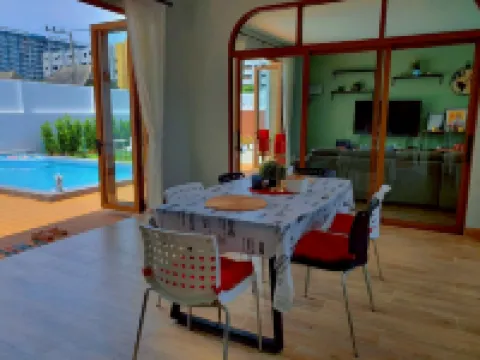 วิลล่า นารา ชะอำ