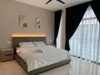 Karaoke Cozy Landed Home • Sutera & Paradigm@10pax