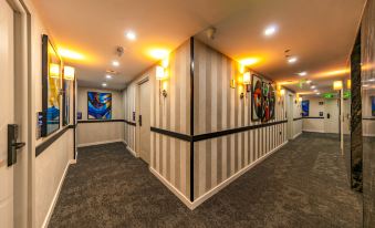 Cosinus Airport Hotel