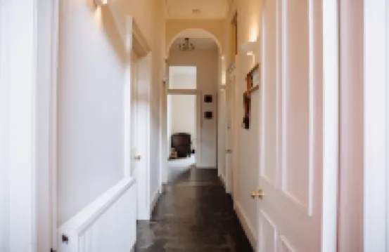 傳統中央兩卧室公寓