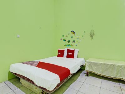 Hotel O Cahyo Kost 1